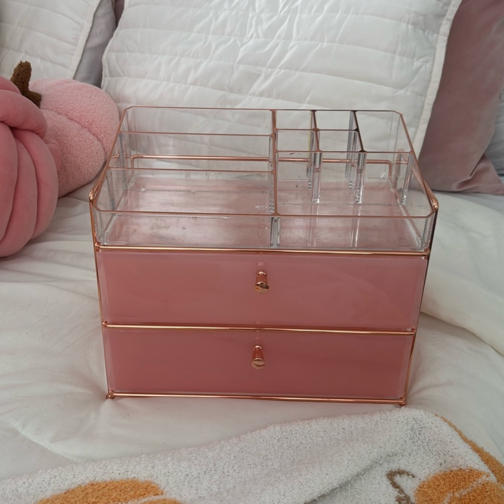 Pink rose gold makeup organizer